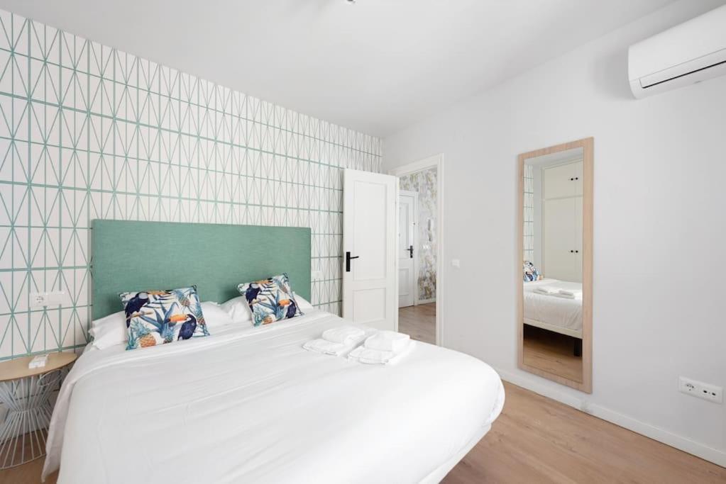 Grand T4 Andalou En Plein Centre De Malaga Ideal Familles Dış mekan fotoğraf